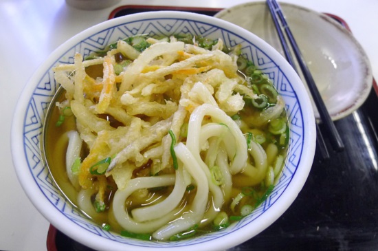 うどん どんどんのかき揚げも固くなくて美味しい