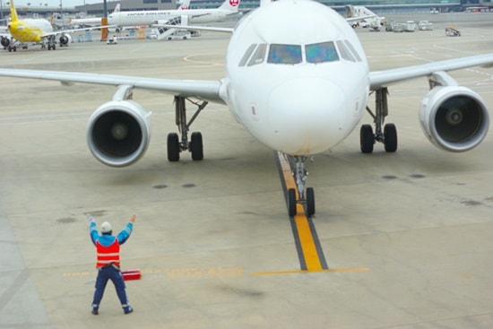 LCC成田で出発の準備に入った飛行機