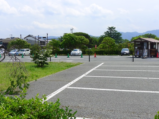 萩博物館前の駐車場