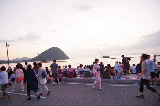 萩・日本海大花火大会の歩行者天国